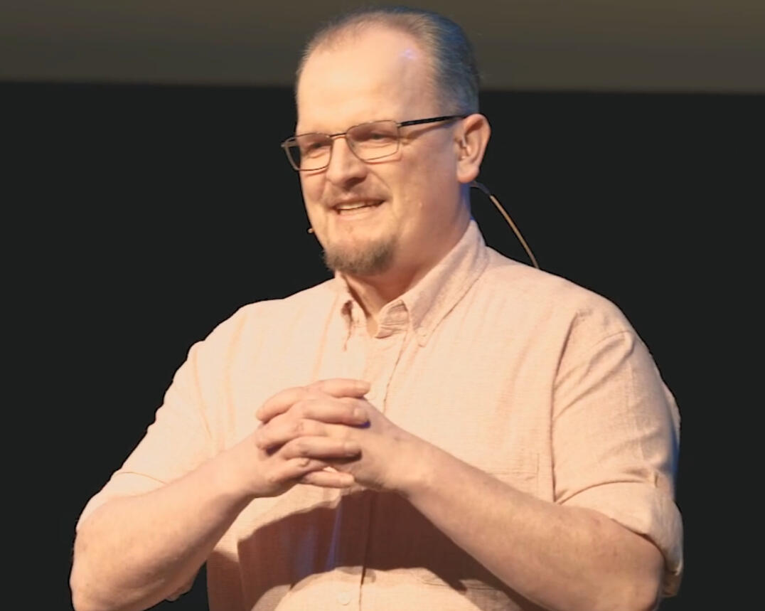 A profile picture of Stuart Wedge